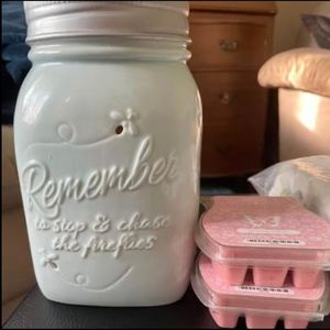 Scentsy wax warmer bundle